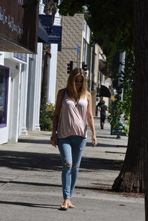 Paige Butcher feet photo thumbnail
