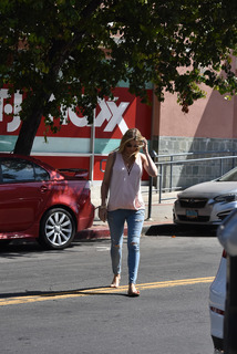 Paige Butcher feet photo thumbnail