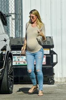 Paige Butcher feet photo thumbnail