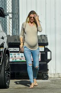 Paige Butcher feet photo thumbnail