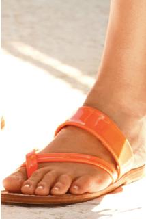 Paige Butcher feet photo thumbnail