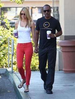 Paige Butcher feet photo thumbnail