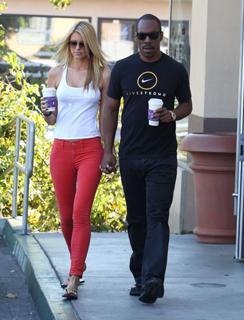 Paige Butcher feet photo thumbnail