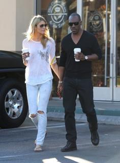 Paige Butcher feet photo thumbnail