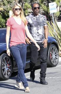 Paige Butcher feet photo thumbnail