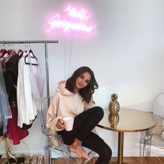 Paige DeSorbo feet photo thumbnail