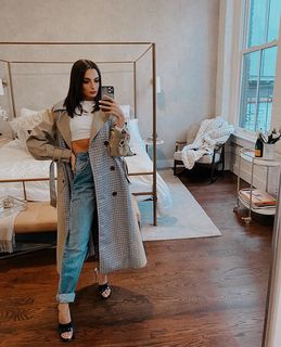 Paige DeSorbo feet photo thumbnail