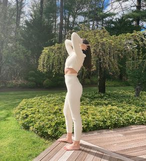 Paige DeSorbo feet photo thumbnail