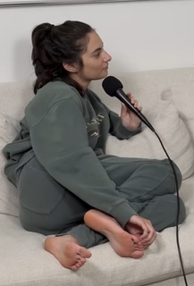 Paige DeSorbo feet photo thumbnail