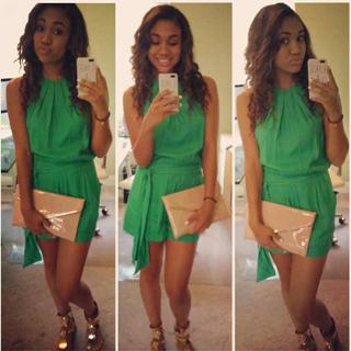 Paige Hurd feet photo thumbnail