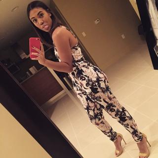 Paige Hurd feet photo thumbnail