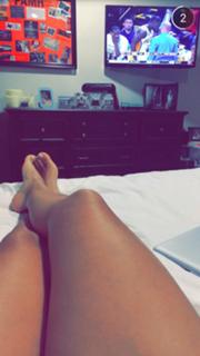 Paige Hurd feet photo thumbnail