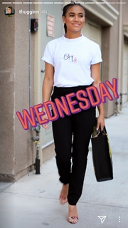 Paige Hurd feet photo thumbnail