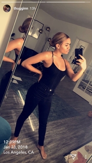 Paige Hurd feet photo thumbnail