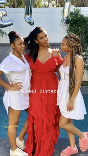 Paige Hurd feet photo thumbnail