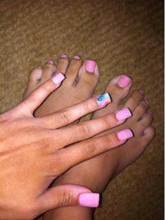 Paige Hurd feet photo thumbnail