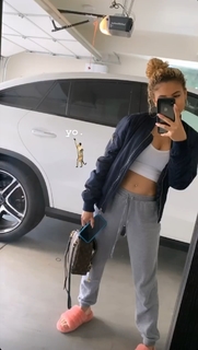 Paige Hurd feet photo thumbnail