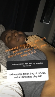 Paige Hurd feet photo thumbnail