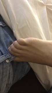 Paige Hurd feet photo thumbnail