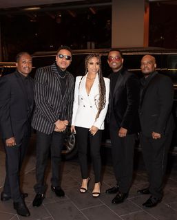 Paige Hurd feet photo thumbnail