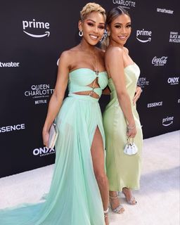 Paige Hurd feet photo thumbnail