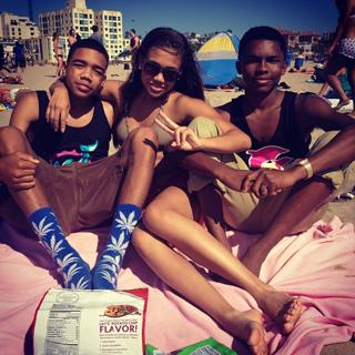 Paige Hurd feet photo thumbnail