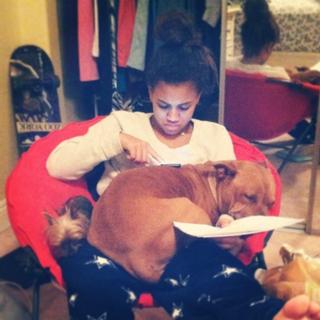 Paige Hurd feet photo thumbnail