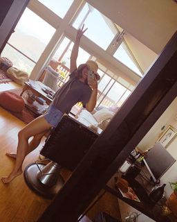 Paige Spara feet photo thumbnail