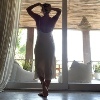 Paige Spara feet photo thumbnail