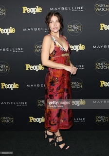 Paige Spara feet photo thumbnail