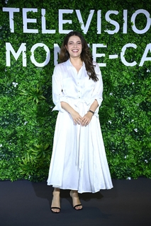 Paige Spara feet photo thumbnail