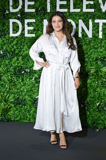 Paige Spara feet photo thumbnail