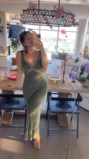 Paige Spara feet photo thumbnail