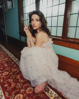 Paige Spara feet photo thumbnail