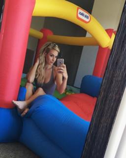 Paige Spiranac feet photo thumbnail