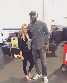 Paige Spiranac feet photo thumbnail