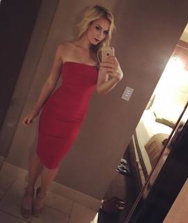 Paige Spiranac feet photo thumbnail