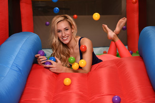 Paige Spiranac feet photo thumbnail