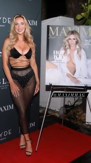 Paige Spiranac feet photo thumbnail