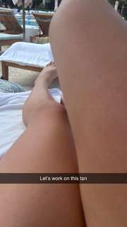 Paige Spiranac feet photo thumbnail