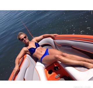 Paige VanZant feet photo thumbnail