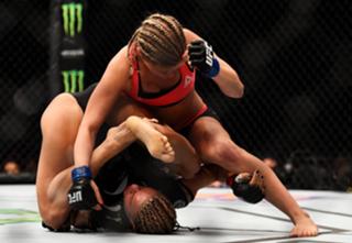 Paige VanZant feet photo thumbnail