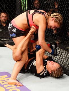 Paige VanZant feet photo thumbnail