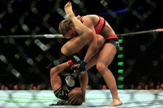 Paige VanZant feet photo thumbnail