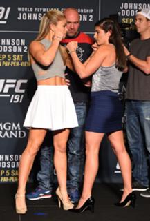 Paige VanZant feet photo thumbnail