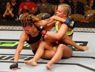 Paige VanZant feet photo thumbnail