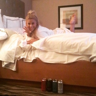 Paige VanZant feet photo thumbnail