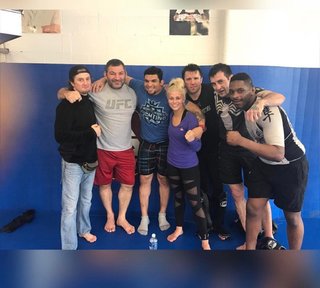 Paige VanZant feet photo thumbnail