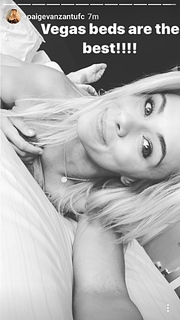 Paige VanZant feet photo thumbnail