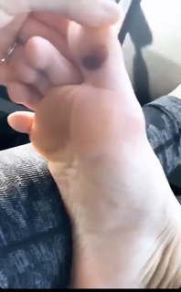 Paige VanZant feet photo thumbnail